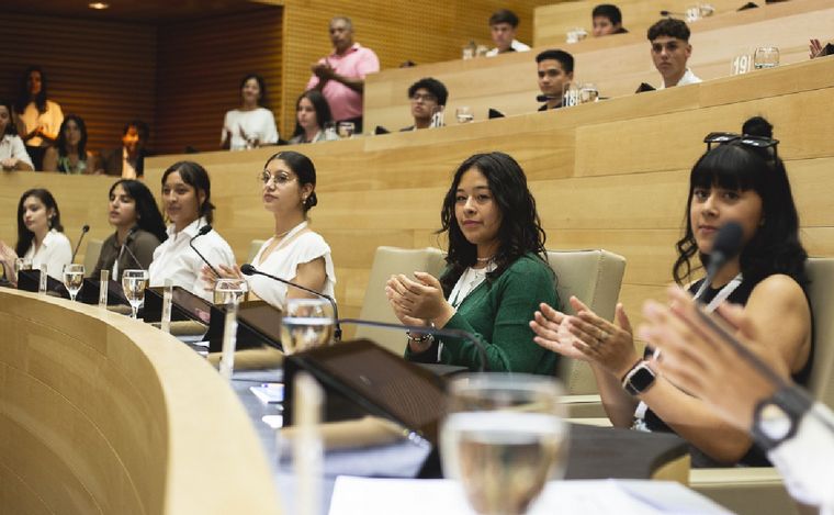 Llega la primera sesión del Consejo Provincial de Adolescentes. (Gob. de Córdoba)