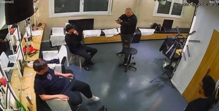 Chats claves para arrestar al asesino del peluquero y que cobrará $ 5 millones