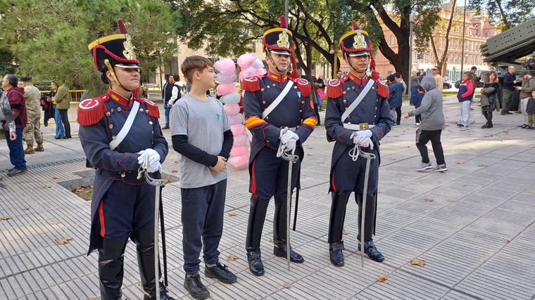 Muestra del Ejército Argentino por sus 214 años