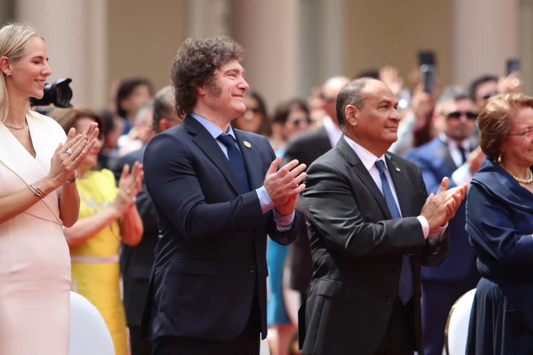 El presidente Javier Milei estuvo en la asunción de Nayib Bukele. (Foto: NA)