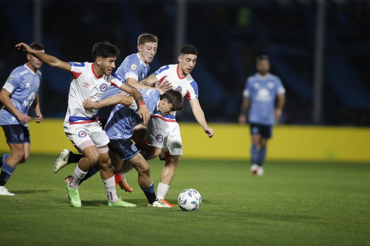 Belgrano recibe a Argentinos en Alberdi.