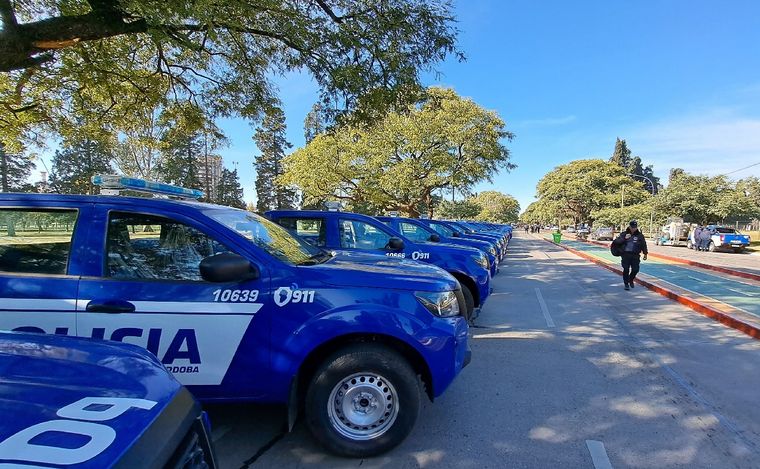Presentan los nuevos móviles de la Policía de Córdoba. (Federico Borello/Cadena 3)