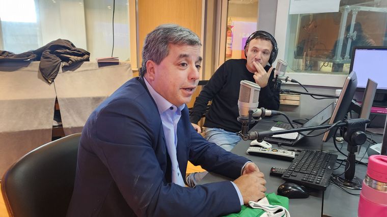 David Urreta, presidente de Atenas en los estudios de Cadena 3