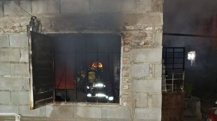 Incendio en barrio Marqués Anexo (Foto: Cadena 3)