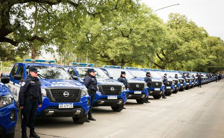 Presentaron a los cadetes y patrulleros que reforzarán la Policía de Córdoba.