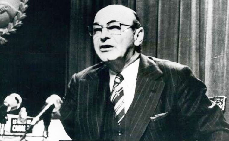 Con Celestino Rodrigo, en 1975, la pobreza comenzó a crecer. Aún no se detiene.