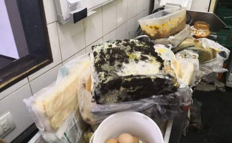 Así quedó la mercadería del bar del Pabellón tras la toma de 2018. (Archivo)