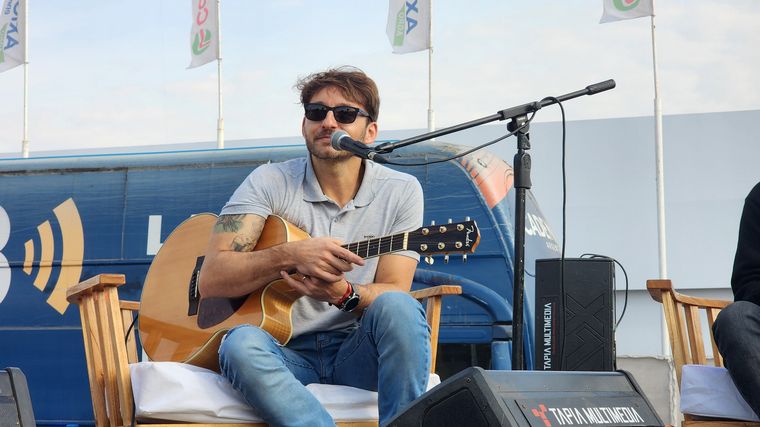 Ahyre le puso música al escenario de Cadena 3 en Agroactiva.