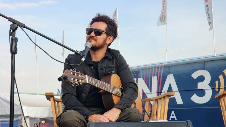 Ahyre le puso música al escenario de Cadena 3 en Agroactiva.