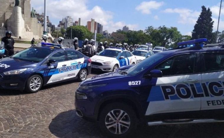 La Policía Federal en Rosario. (Foto: NA)