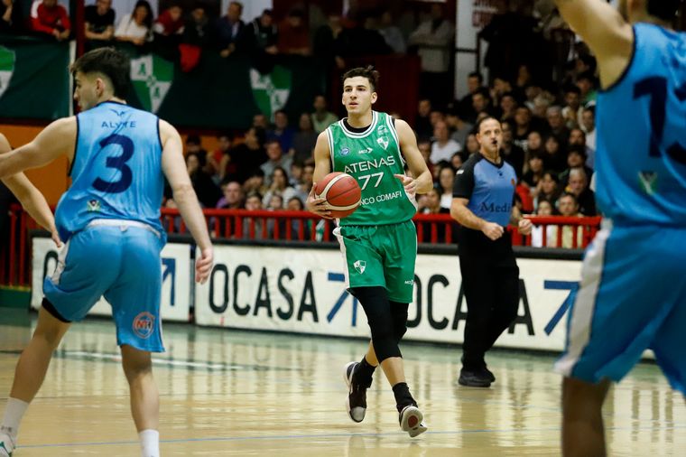 Atenas se hizo fuerte en el Cerutti y le ganó a Racing. (Foto: Germán Ruiz/Atenas)