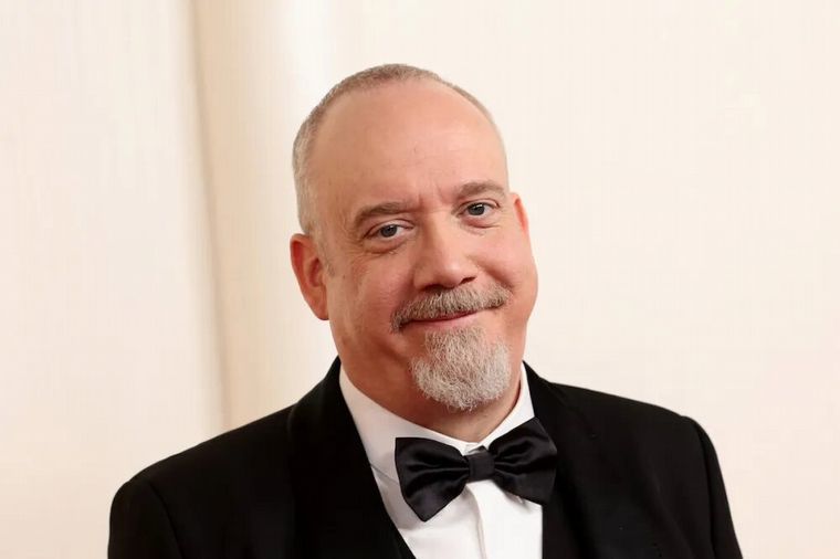 Giamatti viene de  luchar por un Oscar por el film Thwe Holdovers.