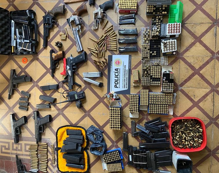 El arsenal encontrado en barrio General Bustos
