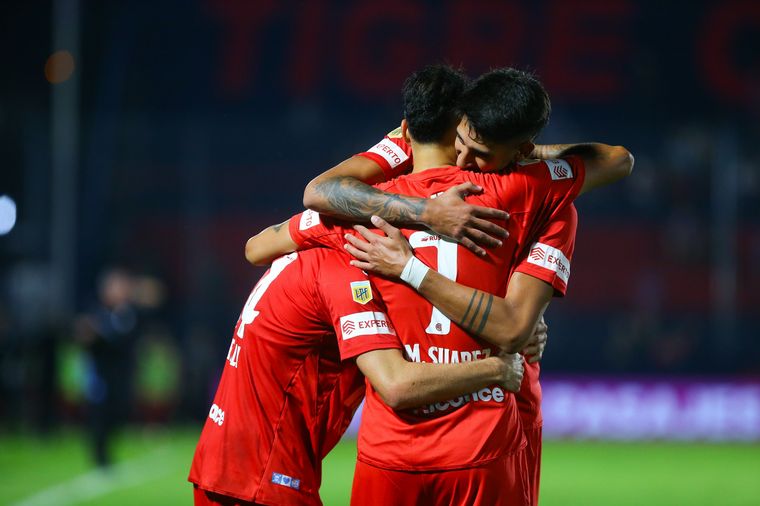 Suárez y Metilli, los mejores de Belgrano: los puntajes del empate ante Tigre