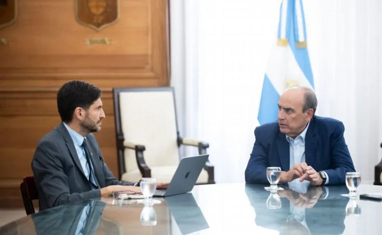 Maximiliano Pullaro viajará a Buenos Aires para encontrarse con Francos. 