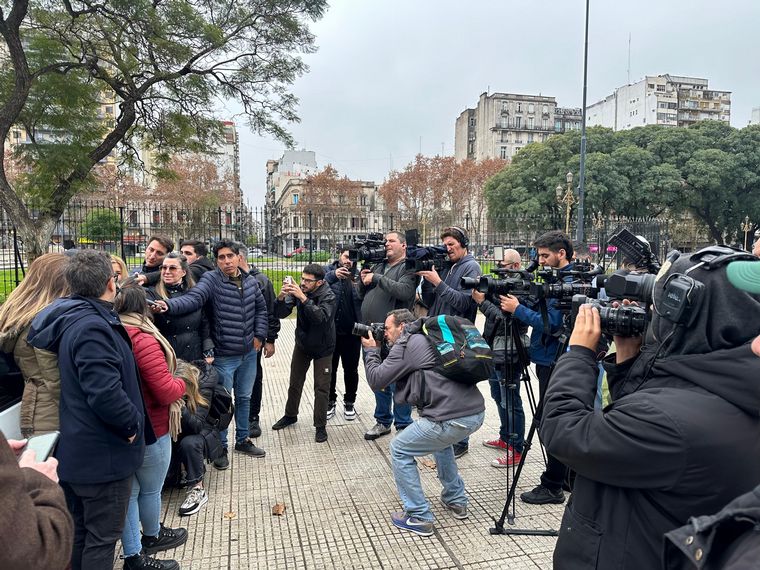 Orlando Morales recibió el móvil de Cadena 3 Buenos Aires.