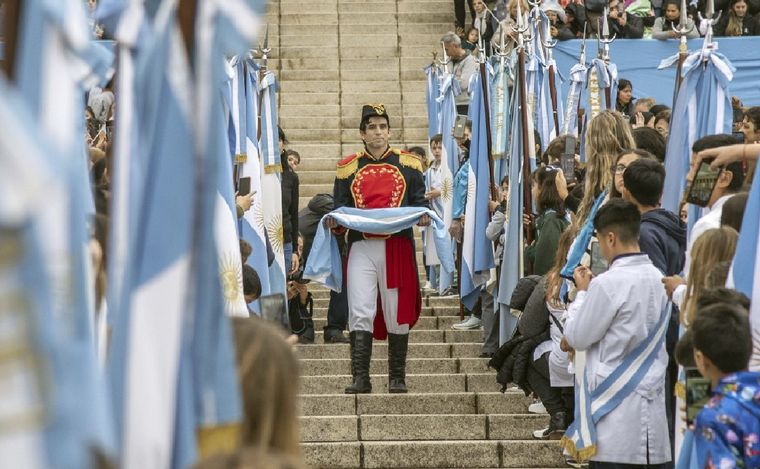 25.000 niños participaron de la Promesa de Lealtad a la Bandera. (Municipalidad)