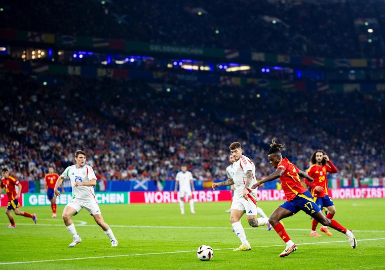 España venció a Italia con autoridad. (Foto: @SEFutbol)