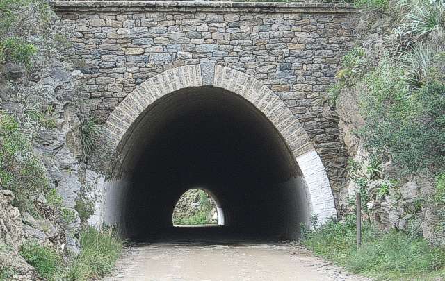 Juan Pablo Viola en los túneles de Taninga.
