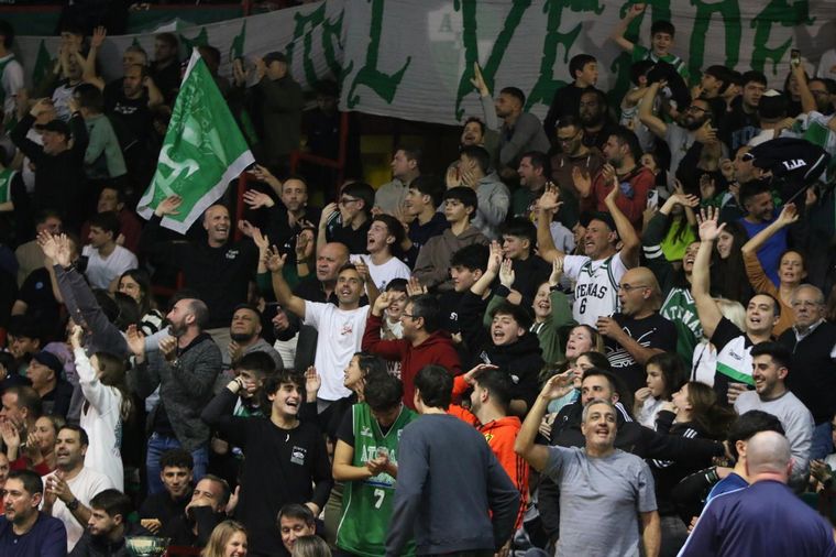 Una final vibrante con un estadio colmado