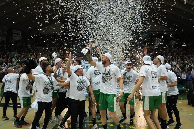 Atenas volvió a la Liga Nacional y Córdoba festeja. (Foto: Daniel Cáceres/Cadena 3).