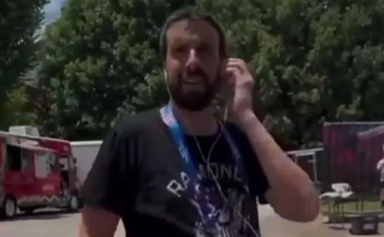 Flavio Azzaro fue increpado por un hincha en Estados Unidos. (Foto: captura)