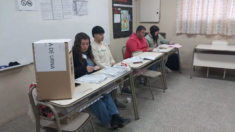 Elecciones en Río Cuarto: domingo con poco movimiento a 3 horas de la apertura