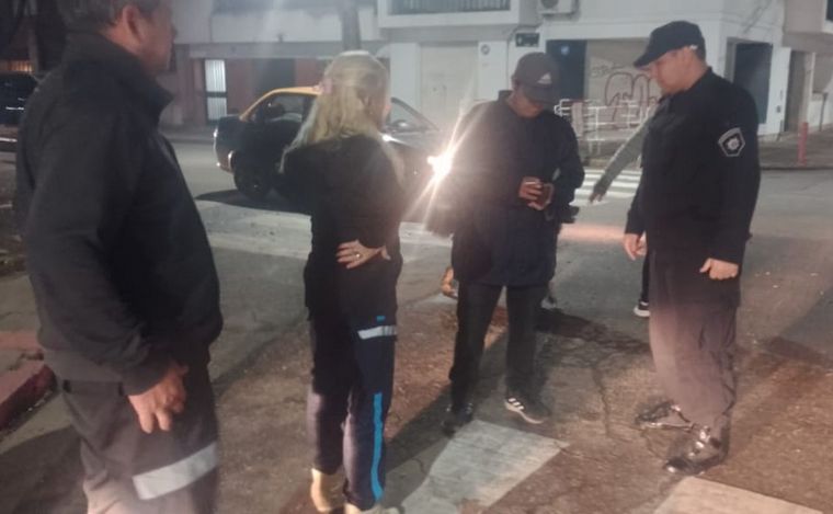 El cuidacoches fue remitido a la Comisaría. 