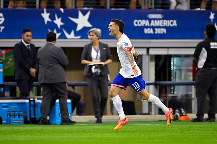 Pulisic festeja el primer tanto de Estados Unidos sobre Bolivia. 