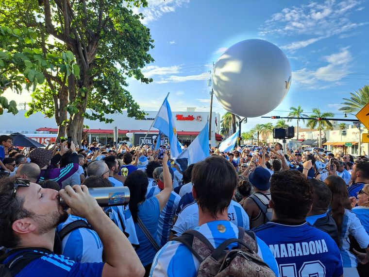 El banderazo argentino en la Copa América.