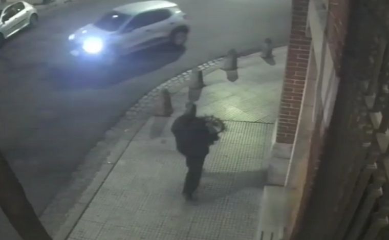 Robaron la estatua de la Virgen de Luján en la Parroquia Santa Rosa de CABA.