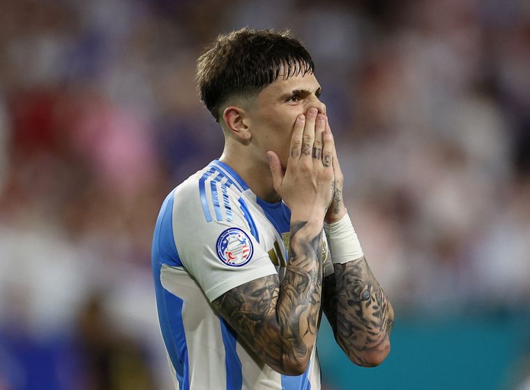 Argentina se mide ante Perú en el tercer partido del Grupo A. (Foto: NA)