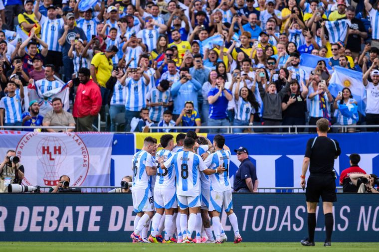 Argentina ya piensa en cuartos de final. (Foto: archivo/NA)