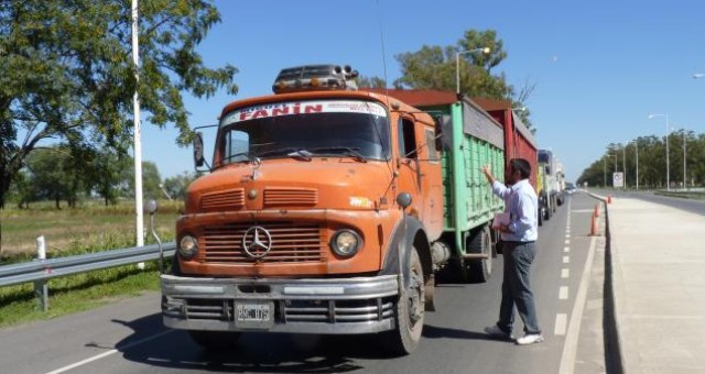 El operativo lo lleva adelante inspectores del Ministerio de Agricultura, Ganadería y Alimentos, junto a personal de la Policía Caminera.