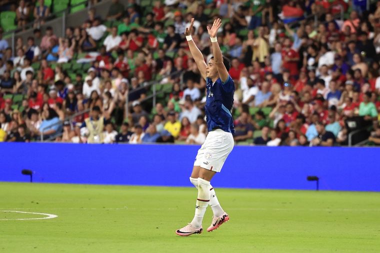 Ramón Sosa festeja el golazo ante Costa Rica. (Foto: @SC_ESPN)