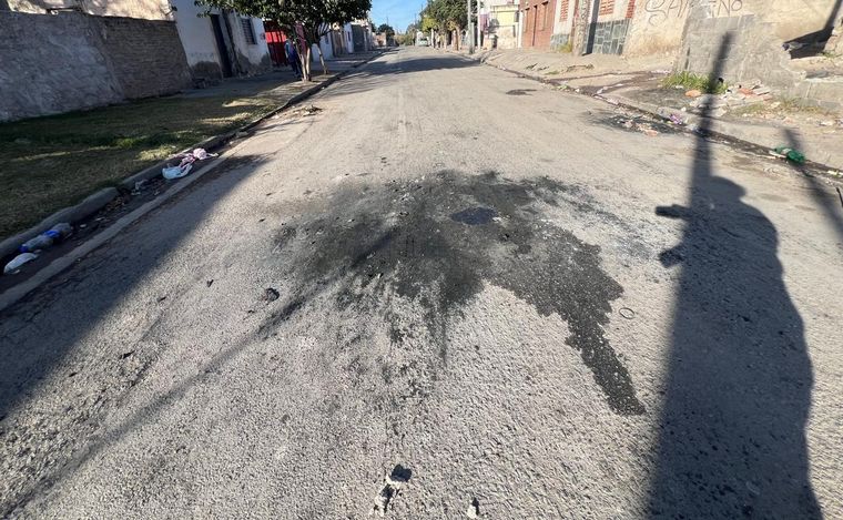Sangriento enfrentamiento de bandas en barrio Maldonado: un muerto y un herido.
