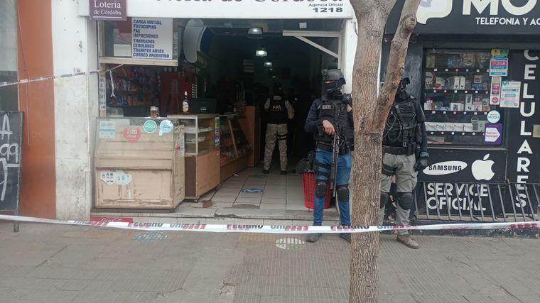 Operativo antinarcótico en el centro de Córdoba.