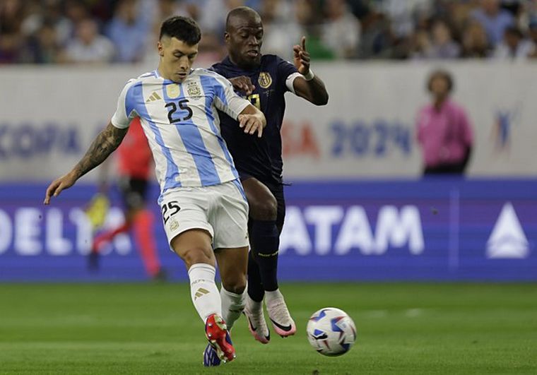 Argentina juega en cuartos de final frente a Ecuador