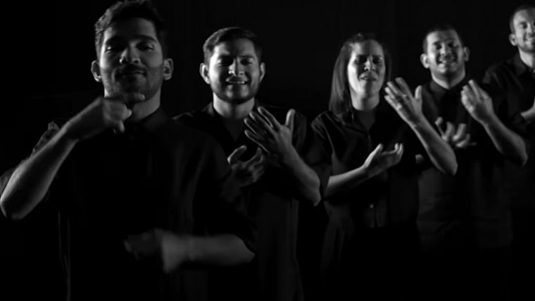 El nuevo video de Coldplay está interpretado en Lengua de Señas