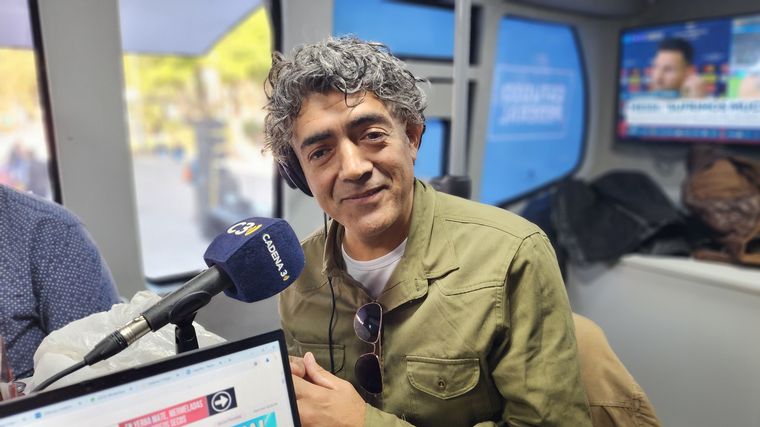 Viva la Radio transmite desde la Plaza San Martín por el cumpleaños de Córdoba.