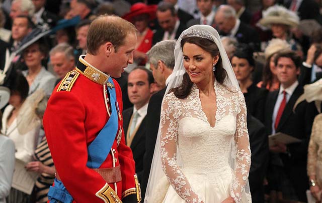 Relajados y espontáneos lucieron William y Kate en la glamorosa boda real.