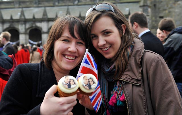 Los fanáticos de la realeza no se perdieron ni un instante de la ceremonia.
