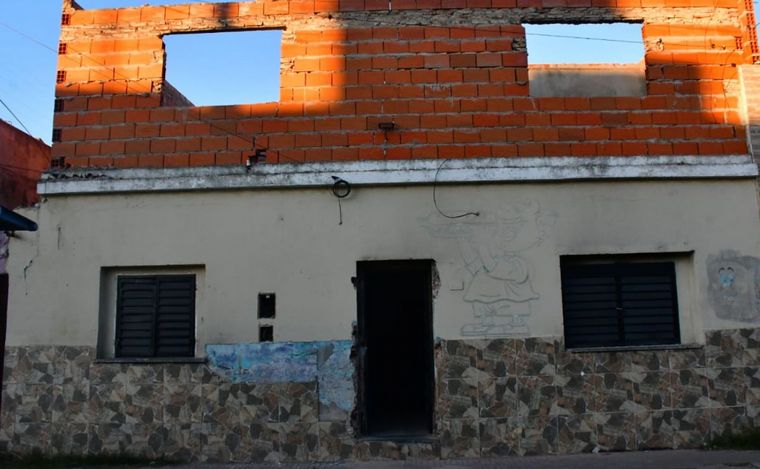 La fachada del búnker derribado.