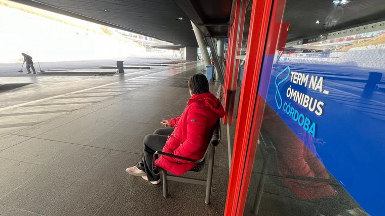 Aoita levantó el paro de interurbanos en Córdoba.