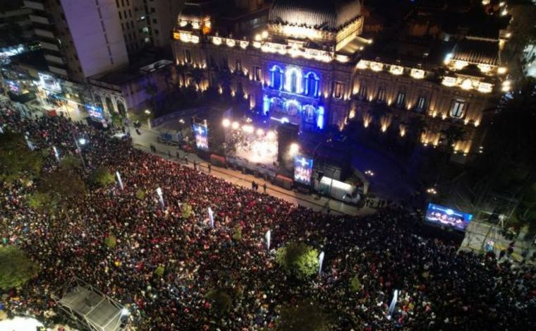 Una multitud en la celebración de la independencia. (Foto:Gobierno de Tucumán)