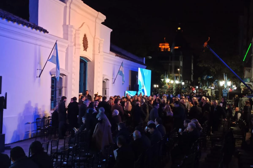 Las fotos que dejó el pacto de mayo en Tucumán (FOTO: La Gaceta de Tucumán)
