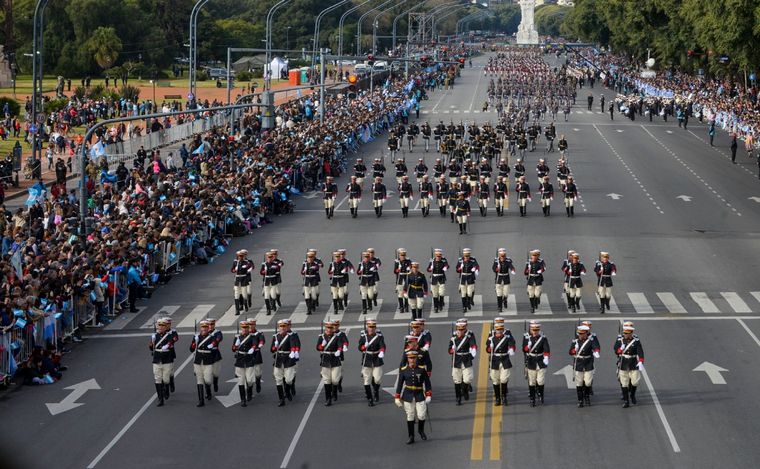 Desfile militar por el Día de la Independencia (foto: archivo)