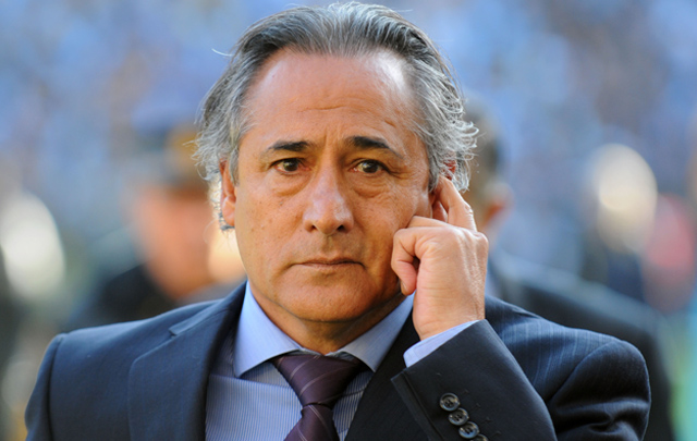 Juan José López renunció a ''todo cargo'' en la institución de Núñez.