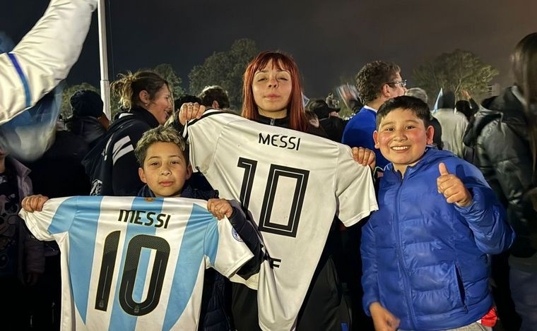Los festejos en el Monumento a la Bandera de Rosario por la Copa América 2024.