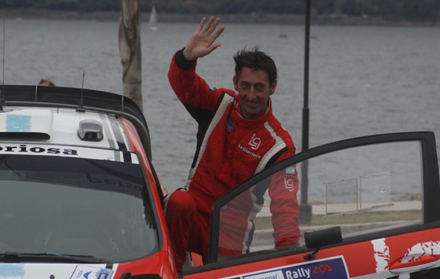 FOTO: El piloto francés festejó a rabiar su gran victoria en el Rally de Argentina.